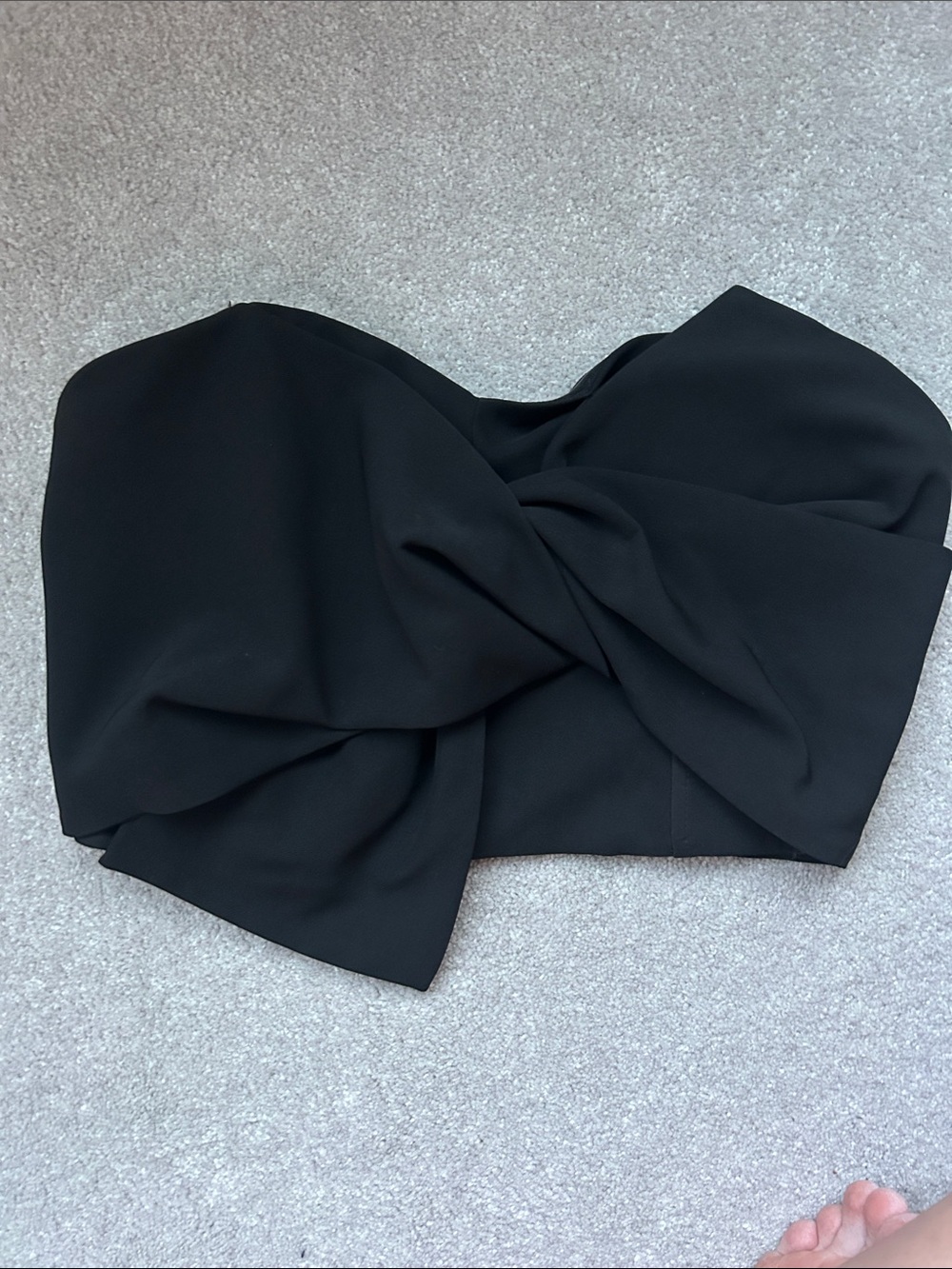 Dynamite Black Twist-Front Strapless Crop Top